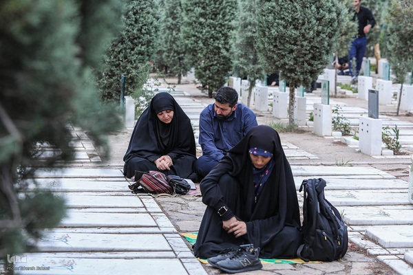 مراسم پرفیض دعای عرفه در گلزار شهدا تهران