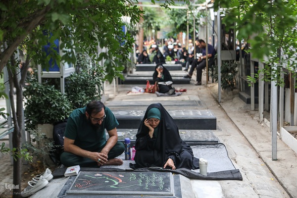 مراسم پرفیض دعای عرفه در گلزار شهدا تهران