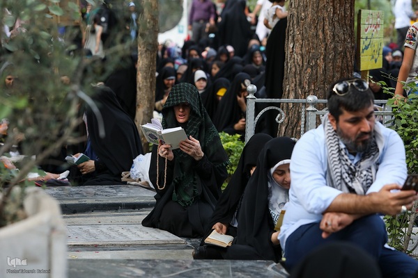 مراسم پرفیض دعای عرفه در گلزار شهدا تهران