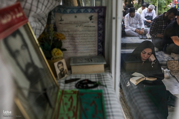 مراسم پرفیض دعای عرفه در گلزار شهدا تهران