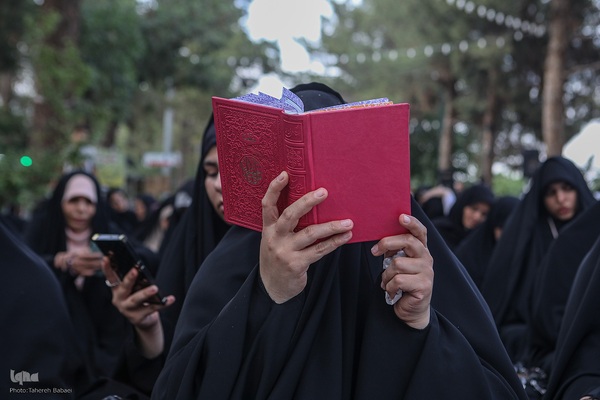 مراسم پرفیض دعای عرفه در گلزار شهدا تهران