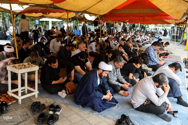 مراسم پرفیض دعای عرفه در گلزار شهدا تهران