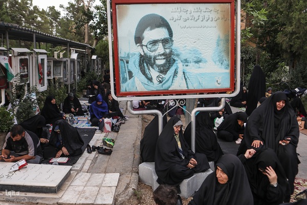 مراسم پرفیض دعای عرفه در گلزار شهدا تهران