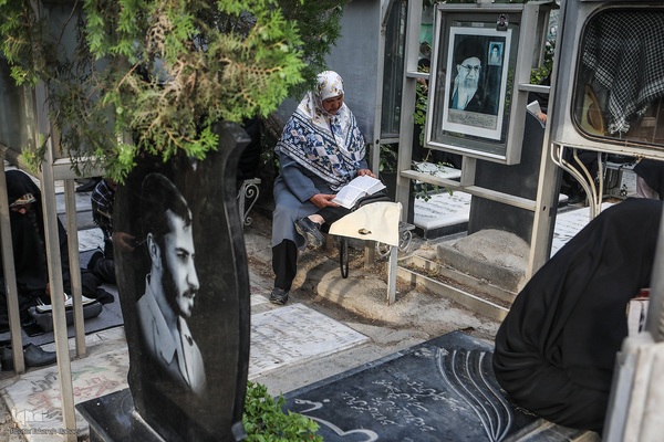 مراسم پرفیض دعای عرفه در گلزار شهدا تهران