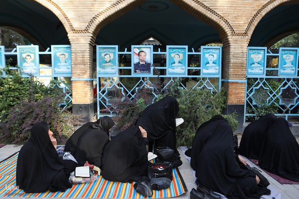 مراسم پرفیض دعای عرفه در گلزار شهدا تهران