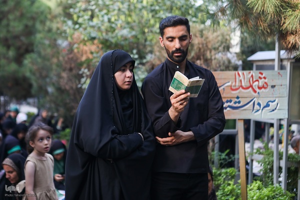 مراسم پرفیض دعای عرفه در گلزار شهدا تهران