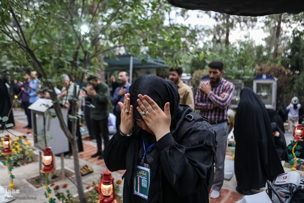 مراسم پرفیض دعای عرفه در گلزار شهدا تهران