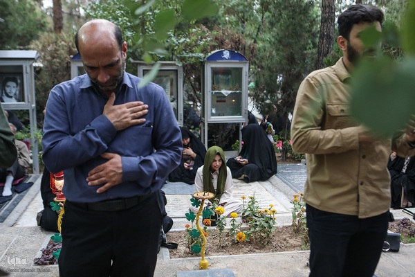 مراسم پرفیض دعای عرفه در گلزار شهدا تهران