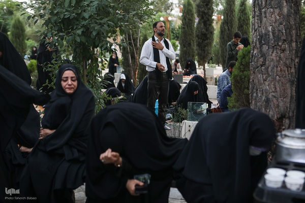 مراسم پرفیض دعای عرفه در گلزار شهدا تهران