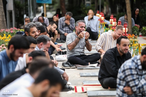 مراسم پرفیض دعای عرفه در گلزار شهدا تهران