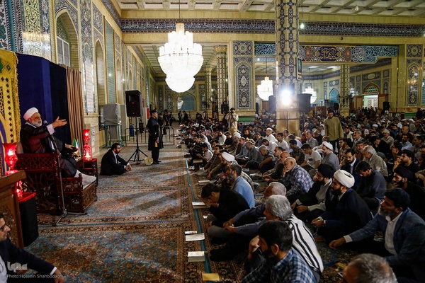 قرائت دعای عرفه در مسجد مقدس جمکران