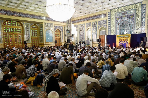قرائت دعای عرفه در مسجد مقدس جمکران