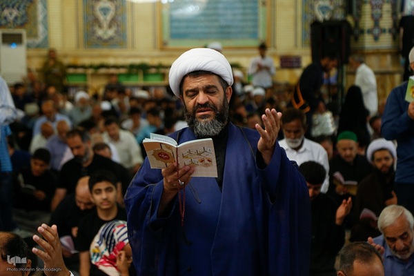 قرائت دعای عرفه در مسجد مقدس جمکران