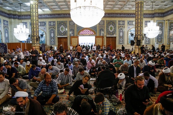قرائت دعای عرفه در مسجد مقدس جمکران
