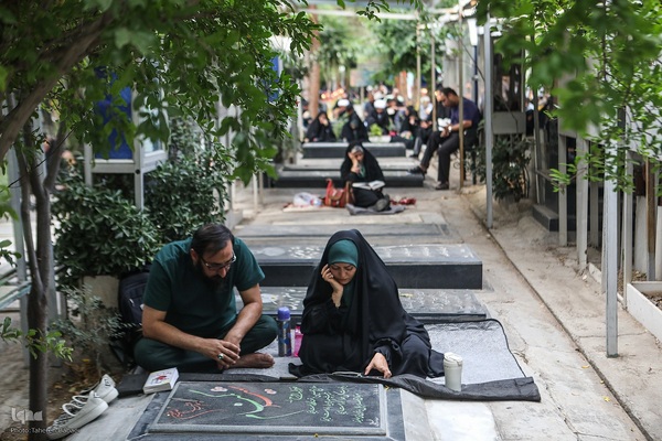 مراسم پرفیض دعای عرفه در گلزار شهدا تهران