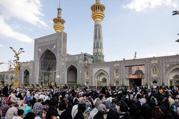 مراسم پرفیض دعای عرفه در حرم رضوی