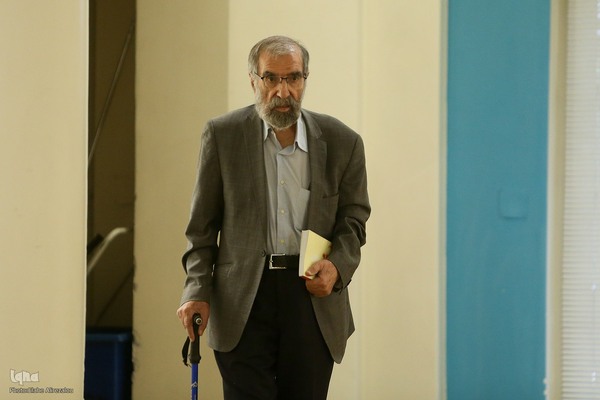 استاد موسوی گرمارودی