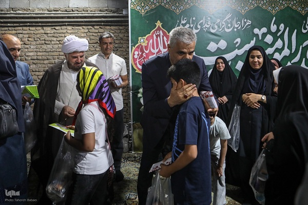 «ضیافت غدیر با حضورایتام و فرزندان محسنین تحت حمایت کمیته امداد استان تهران»