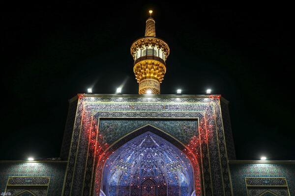 حرم مطهر رضوی در شب عید غدیر
