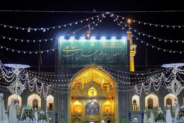 حرم مطهر رضوی در شب عید غدیر
