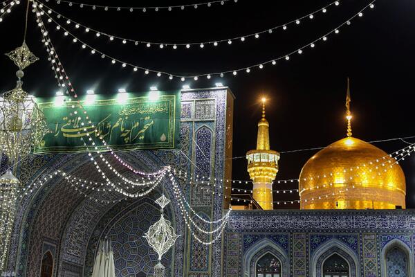حرم مطهر رضوی در شب عید غدیر