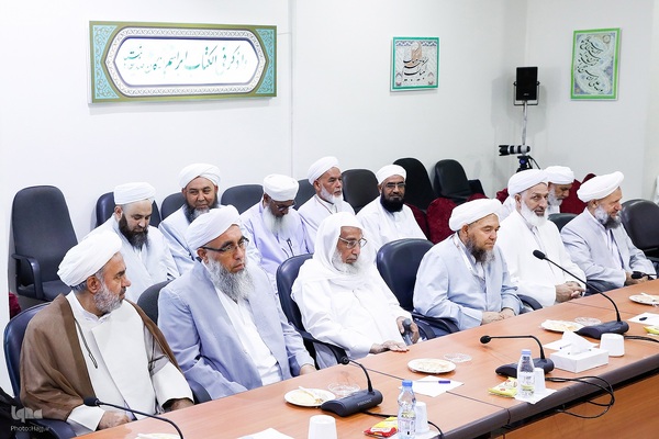 دیدار با جمعی از علما و روحانیون کاروان های اهل سنت در مکه مکرمه