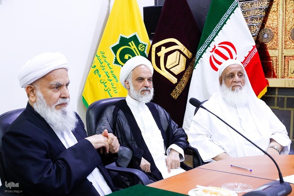 دیدار با جمعی از علما و روحانیون کاروان های اهل سنت در مکه مکرمه