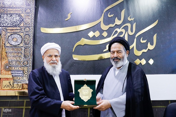 دیدار با جمعی از علما و روحانیون کاروان های اهل سنت در مکه مکرمه