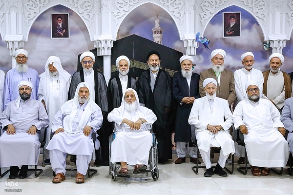 دیدار با جمعی از علما و روحانیون کاروان های اهل سنت در مکه مکرمه