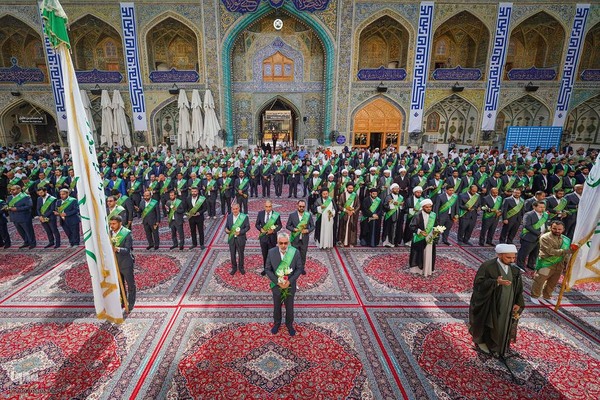 تجدید بیعت خادمان حرم مطهر امام علی در عید غدیر خم