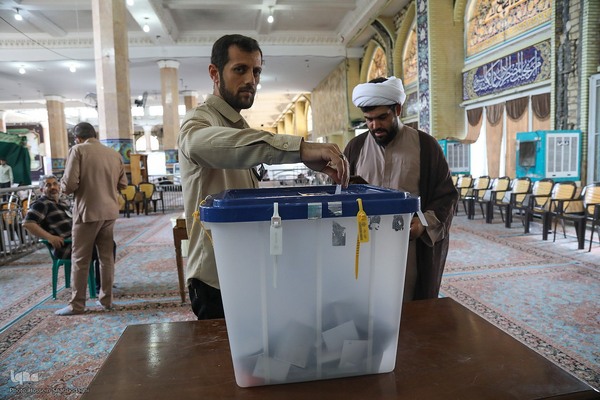 چهاردهمین دوره انتخابات ریاست جمهوری در حرم حضرت معصومه(س) و مسجد مقدس جمکران