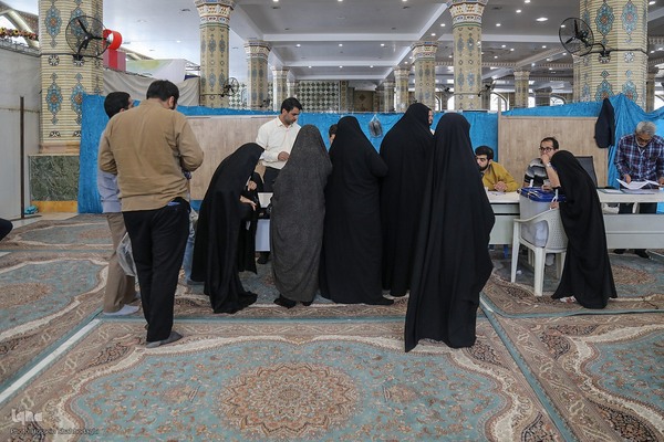 چهاردهمین دوره انتخابات ریاست جمهوری در حرم حضرت معصومه(س) و مسجد مقدس جمکران