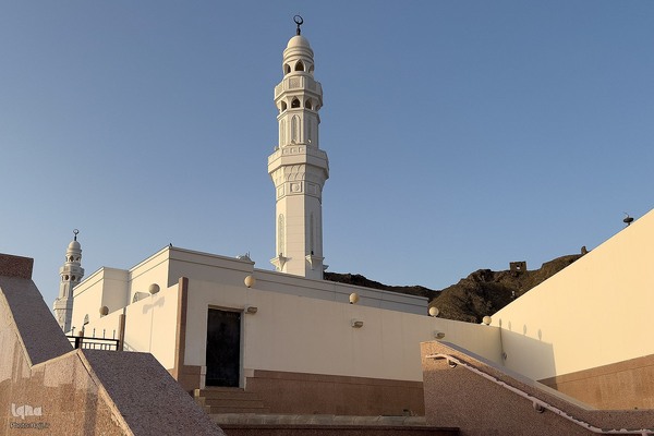 زیارت دوره زائران در مدینه منوره