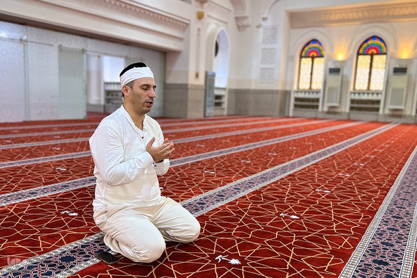 زیارت دوره زائران در مدینه منوره