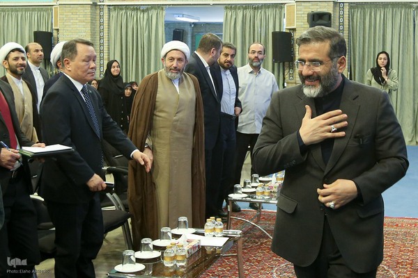 روز دیپلماسی فرهنگی و تعامل با جهان