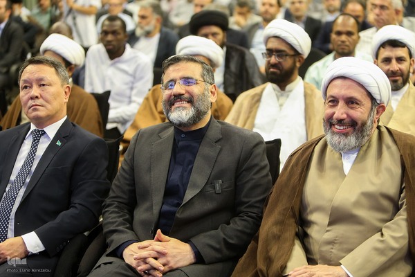 روز دیپلماسی فرهنگی و تعامل با جهان