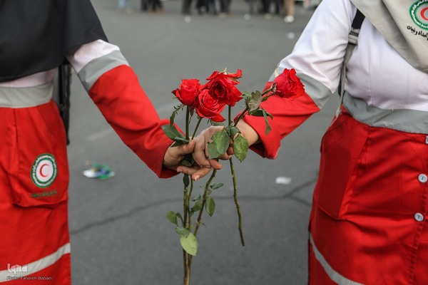 استقبال مردمی از خانواده های شهدا و بازماندگان غزه