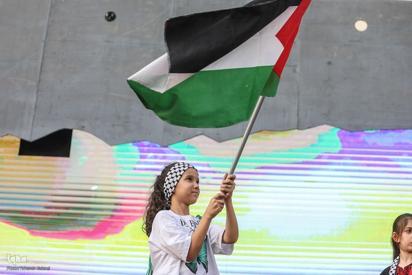 استقبال مردمی از خانواده های شهدا و بازماندگان غزه