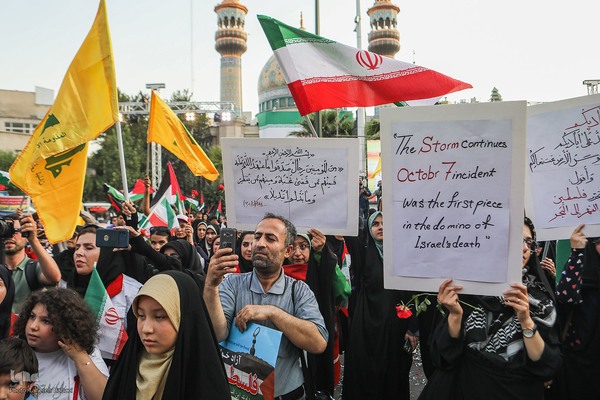 استقبال مردمی از خانواده های شهدا و بازماندگان غزه