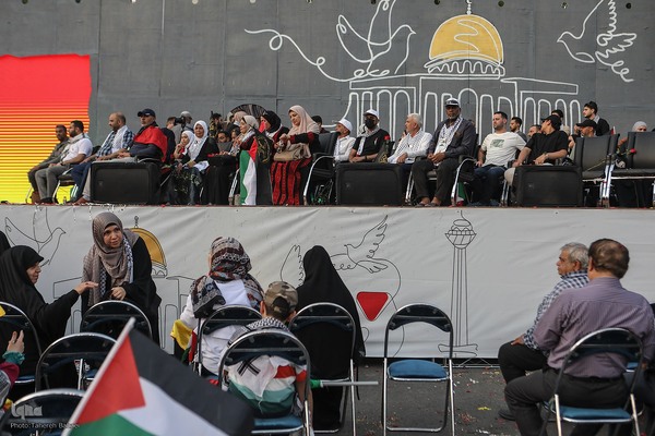 استقبال مردمی از خانواده های شهدا و بازماندگان غزه