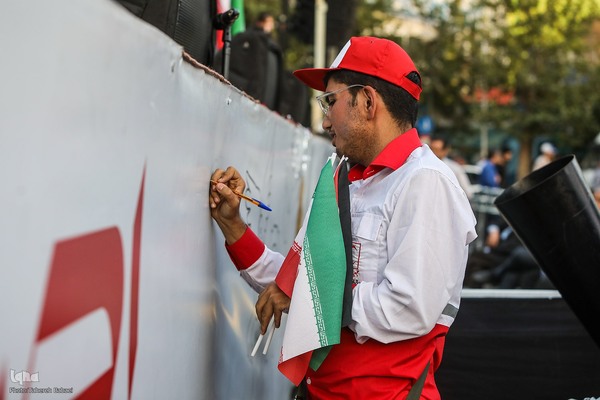 استقبال مردمی از خانواده های شهدا و بازماندگان غزه