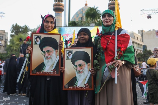 استقبال مردمی از خانواده های شهدا و بازماندگان غزه