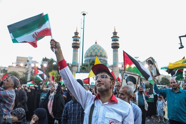 استقبال مردمی از خانواده های شهدا و بازماندگان غزه