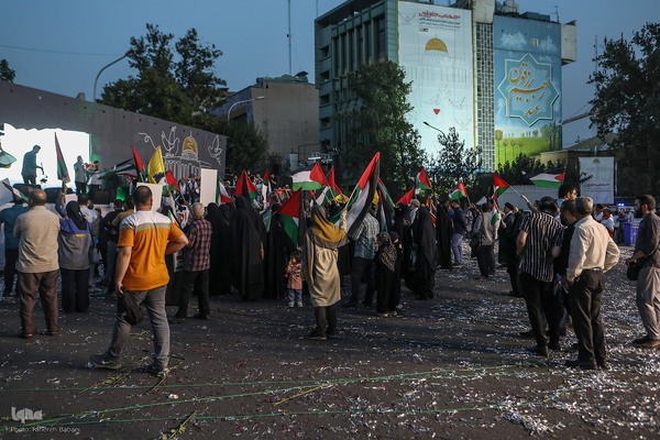استقبال مردمی از خانواده های شهدا و بازماندگان غزه