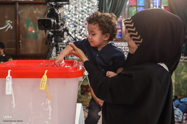 مرحله دوم چهاردهمین دوره انتخابات ریاست جمهوری در امام زاده صالح(ع)