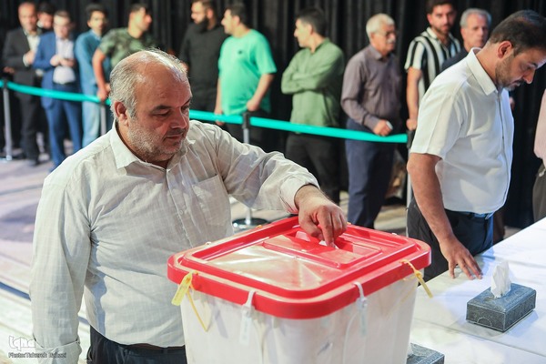 مرحله دوم چهاردهمین دوره انتخابات ریاست جمهوری در امام زاده صالح(ع)