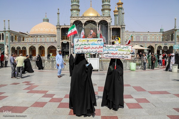 مرحله دوم انتخابات چهاردهمین دوره ریاست جمهوری در حرم حضرت معصومه(س)