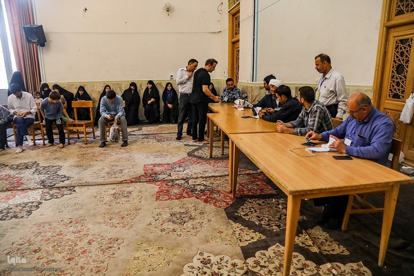 مرحله دوم انتخابات چهاردهمین دوره ریاست جمهوری در حرم حضرت معصومه(س)