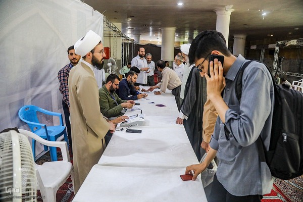 مرحله دوم انتخابات چهاردهمین دوره ریاست جمهوری در حرم حضرت معصومه(س)