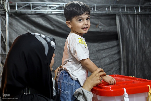 مرحله دوم چهاردهمین دوره انتخابات ریاست جمهوری در حرم عبدالعظیم حسنی (ع)